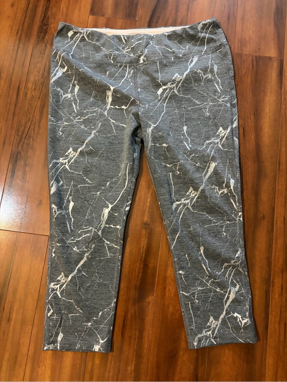 Women’s Gray Marble Print Stretch Bottoms